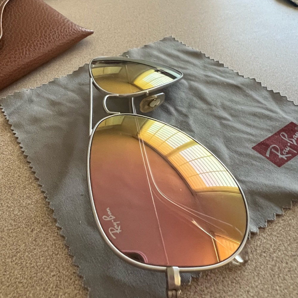 Authentic Ray-Ban Silver-pink Sunglasses with case - Picture 6 of 12
